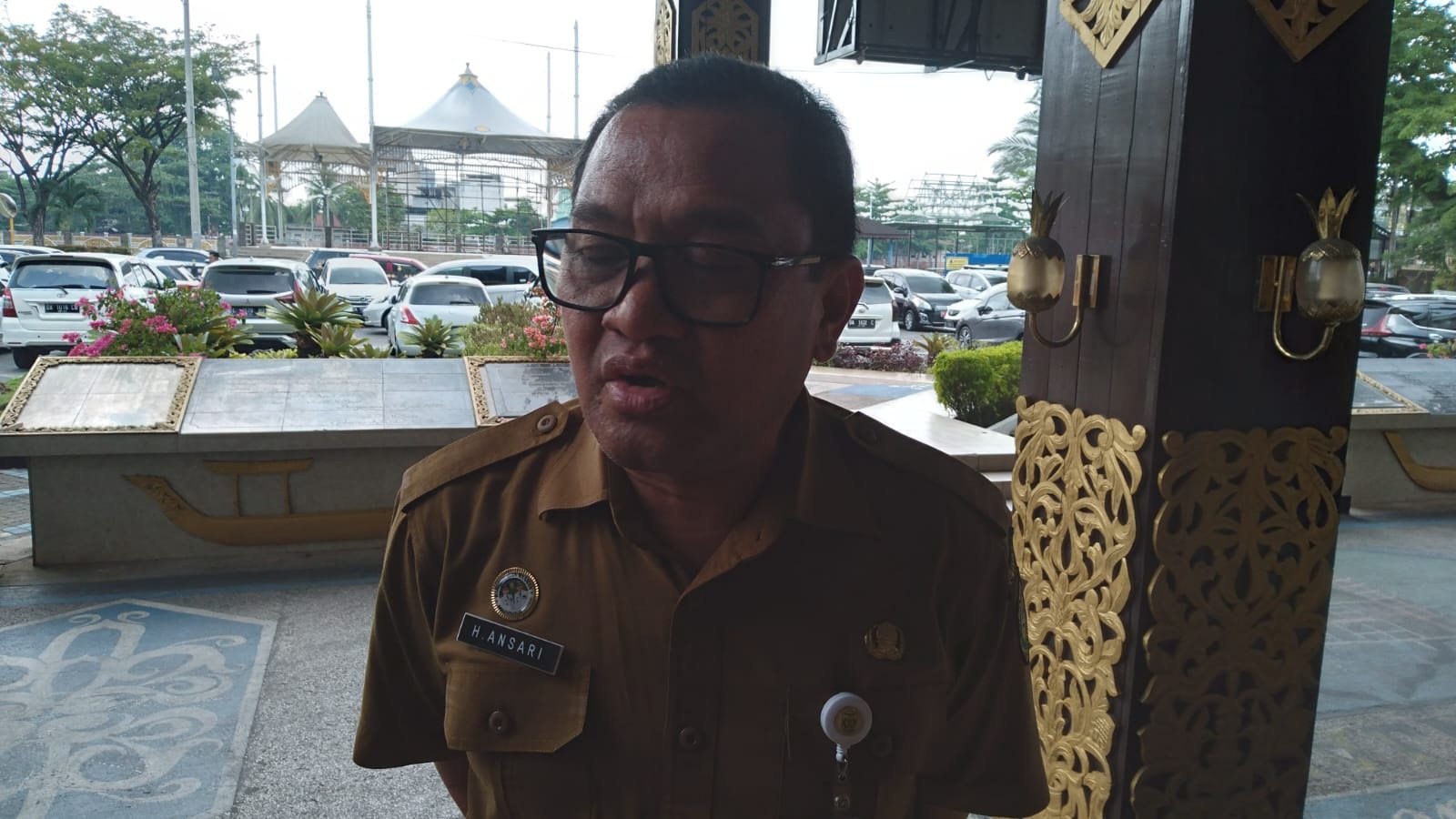 Hal 10 1 KLm Kadis Diskopumker Kota Banjarmasin M Isa Anshari