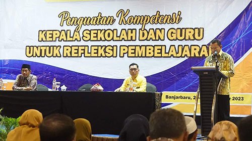 Hal 12 HSS 1 3 klm 17