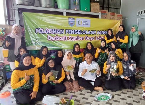 Hal 16 2 KLm Martapura Pangan lokal