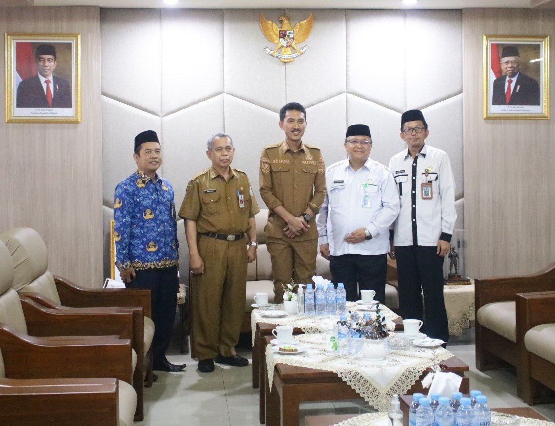 Hal 16 4 Klm Martapura Audiensi