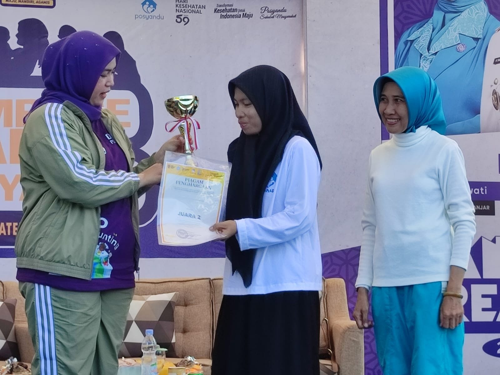 Hal 16 4 Klm Martapura Senam bersama