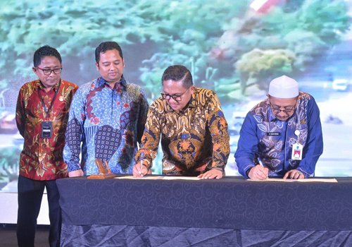Hal 16 4 Klm Martapura Tandatangani MOU