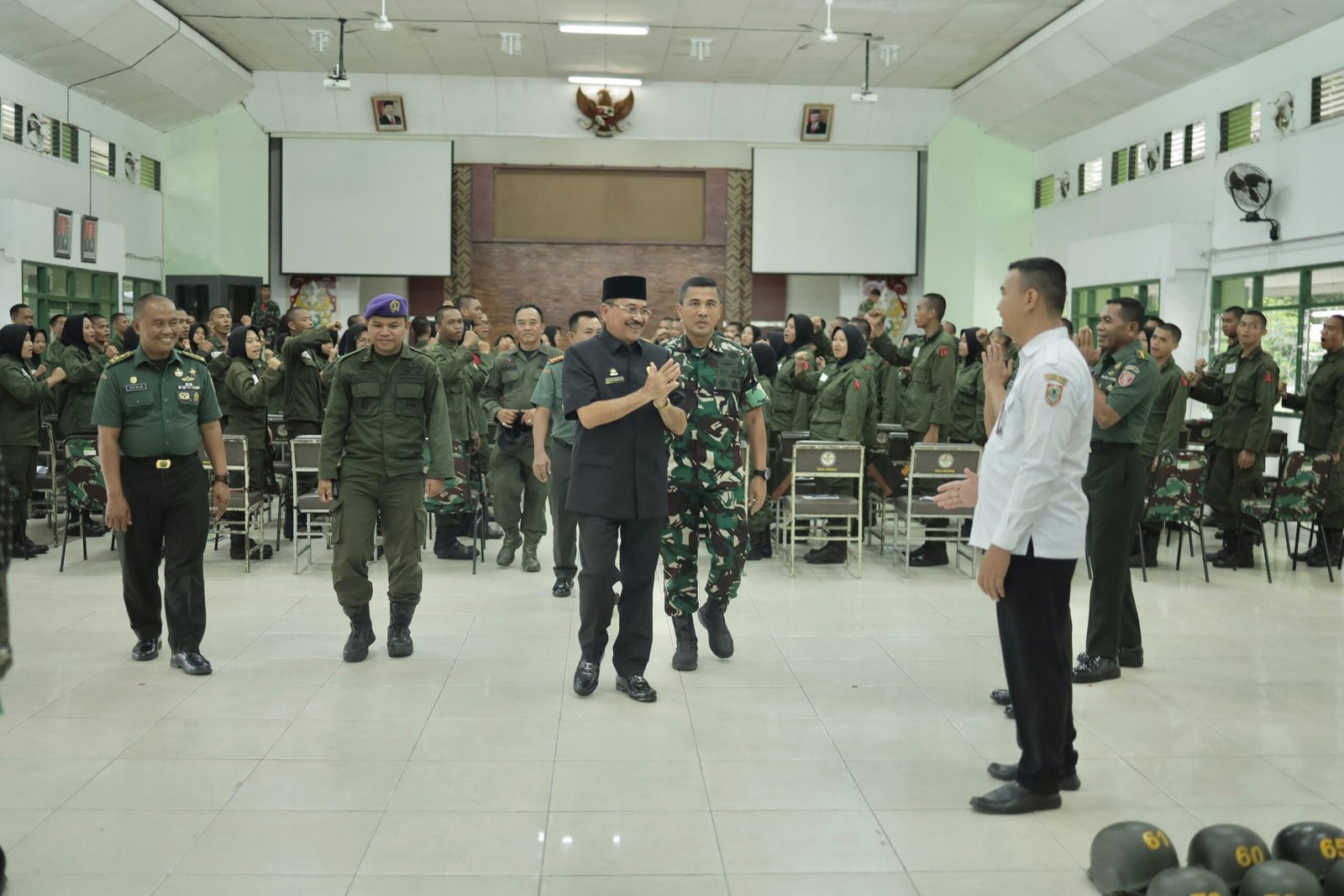 Didaulat Jadi Narasumber Diksar MENWA Kalsel<br>Supian HK Tekankan Rasional Diatas Emosional 1 Hal 9 3 KLm Menwa scaled