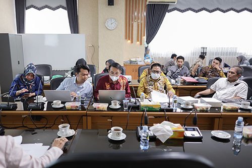 Hal 9 3 Rapat Uji Publik