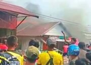 Dua Rumah Warga di Kapuas Ludes terbakar 8 Dua Rumah Warga di Kapuas Ludes terbakar