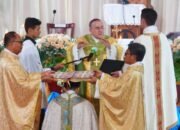 Duta Besar Vatikan untuk Indonesia Tahbiskan Monsinyur Victorius Dwiardy OFM Cap sebagai Uskup Banjarmasin 31 Duta Besar Vatikan untuk Indonesia Tahbiskan Monsinyur Victorius Dwiardy OFM Cap sebagai Uskup Banjarmasin