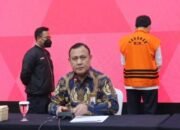 MAKI Laporkan Firli Bahuri ke Dewas KPK Soal Sewa Rumah 8 MAKI Laporkan Firli Bahuri ke Dewas KPK Soal Sewa Rumah