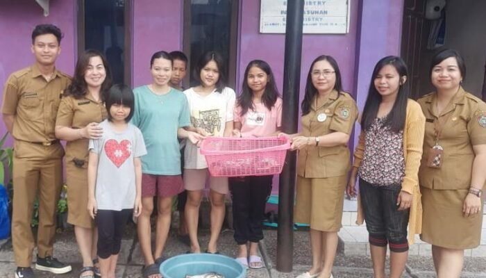 Meriahkan Hari Perikanan,Dislutkan Kalteng Bagikan Ikan Segar ke Panti Asuhan