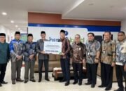 Membasuh Luka Palestina, Bank Kalsel Serahkan Donasi Ke BAZNAS Kalsel