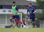Striker Anyar Barito Putera, Devid Silva Kenakan Rompi, Diturunkan Lawan PSS? 13 Striker Anyar Barito Putera, Devid Silva Kenakan Rompi, Diturunkan Lawan PSS?