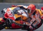 Marquez Beri Hadiah Terakhir Buat Repsol Honda dengan Podium Sprint di Valencia 12 Marquez Beri Hadiah Terakhir Buat Repsol Honda dengan Podium Sprint di Valencia