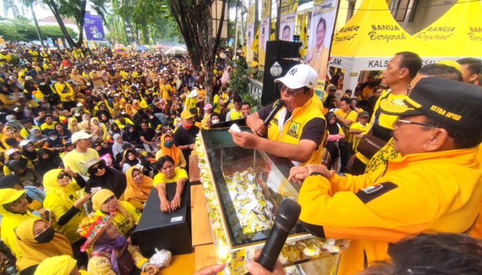 Hadiah Berlimpah, Ribuan Warga Kalsel Ikuti Jalan Santai HUT ke-59 Partai Golkar