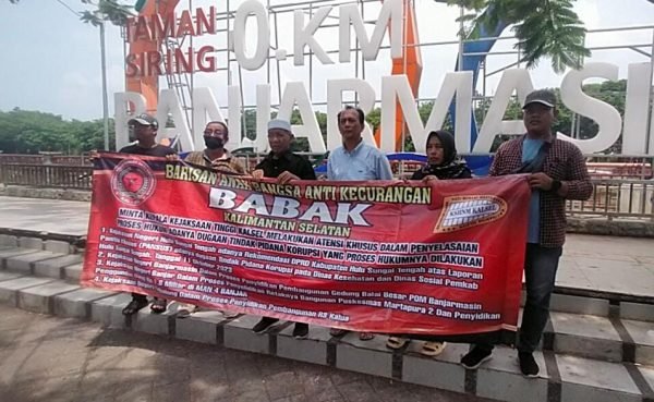 Kejati Kalsel Didesak Usut Terkait Dugaan Korupsi di Beberapa Kabupaten 1 WhatsApp Image 2023 11 02 at 17.21.52 e1698935665396