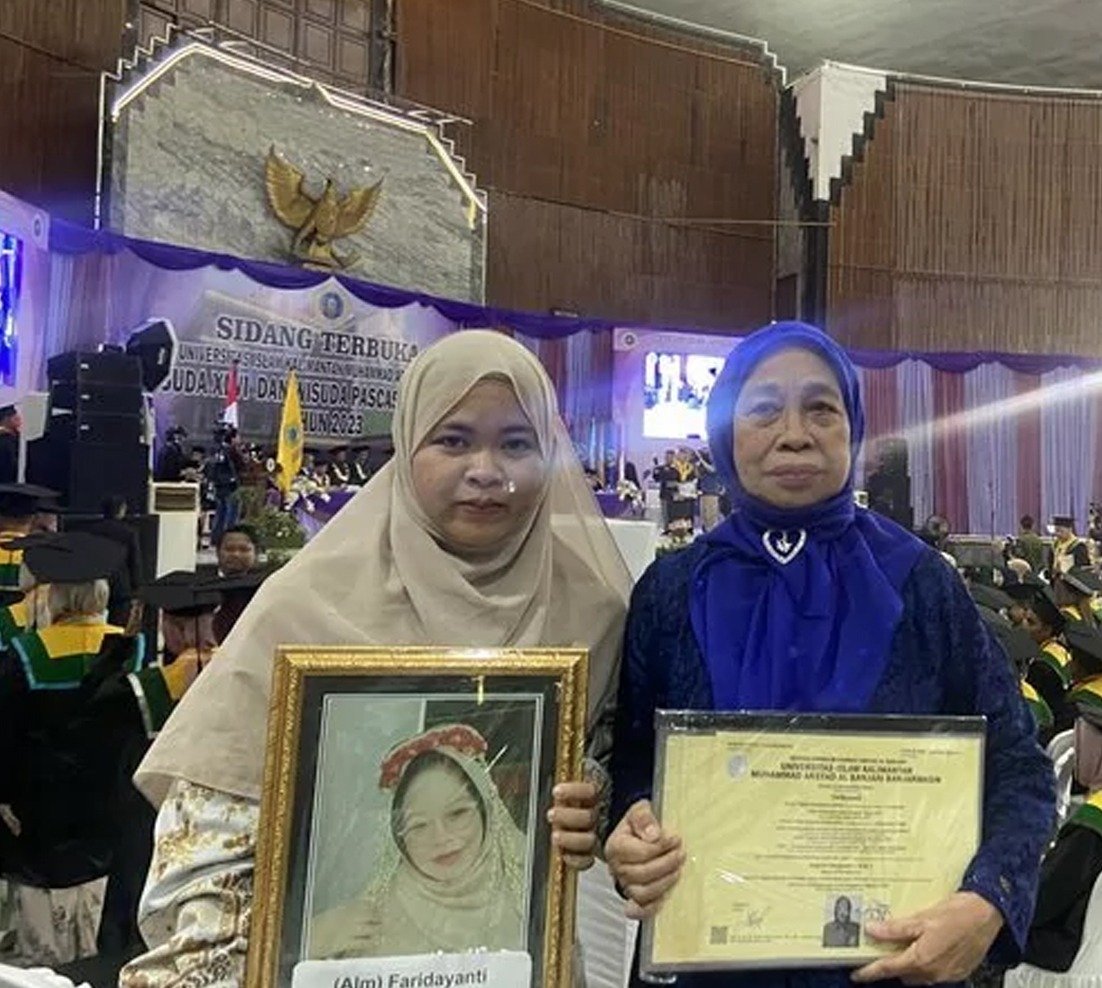 1 2 klm 5 cm wisuda