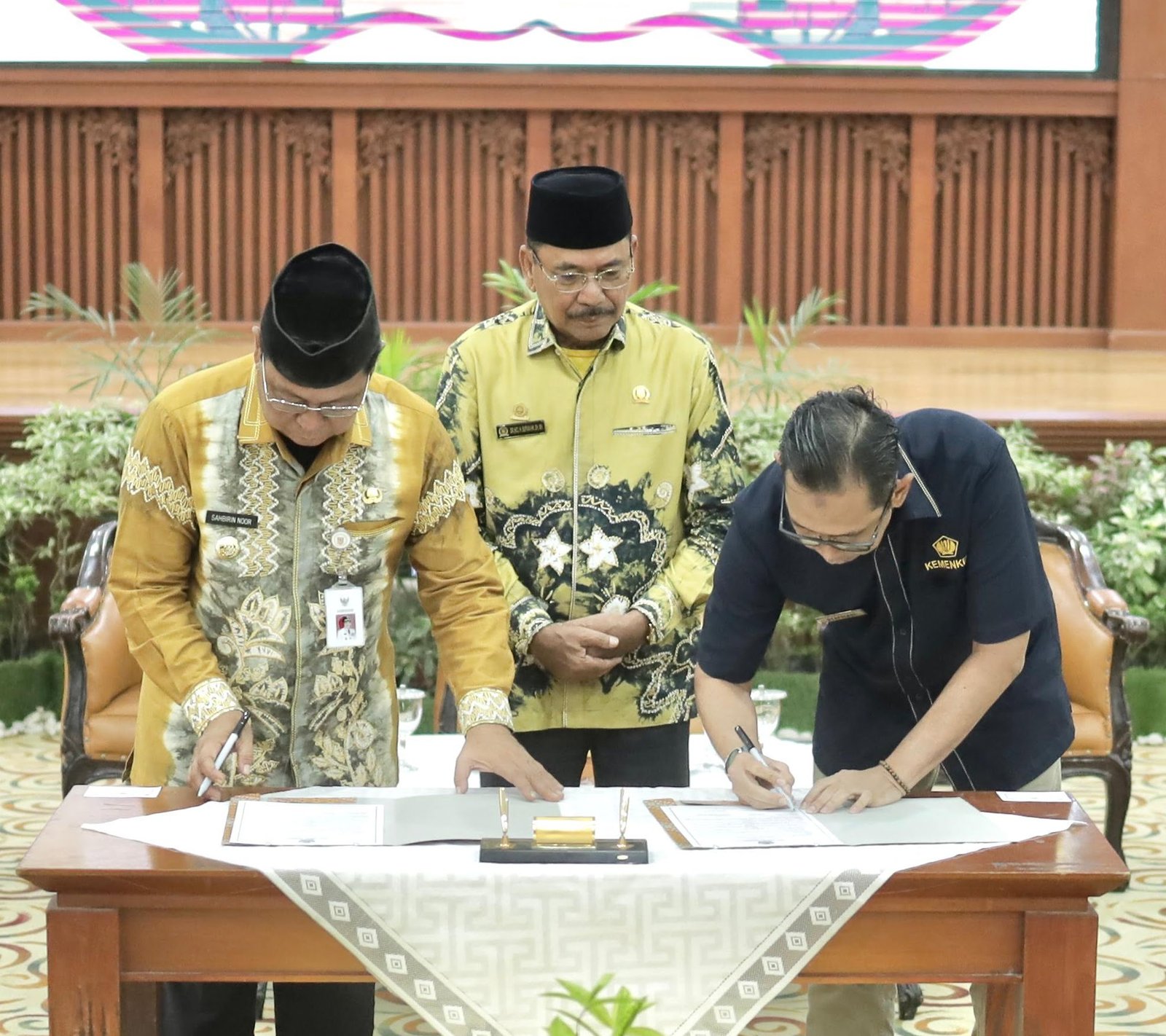 DIPA Rp 37,78 Triliun Diserahkan<br>“Satker Segera Tunjuk Pengelola Keuangan” 1 1 2 klm dipa