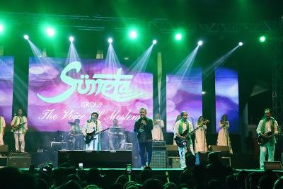 Rhoma Irama dan Soneta Meriahkan HUT Ke 58 Kabupaten Tapin 1 Hal 12 Tapin 35 kmm