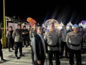 Kapolres Pimpinan Patroli Pengamanan Malam Natal di Kotabaru