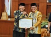 Mujiyat Terima Penghargaan<br>Terbaik 1 Pengelolaan DAK Fisik 19 Mujiyat Terima PenghargaanTerbaik 1 Pengelolaan DAK Fisik