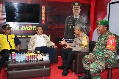 Pj Bupati Tinjau Gereja dan Pos PAM Nataru 1 Hal 2 Rantau 4 klm 12
