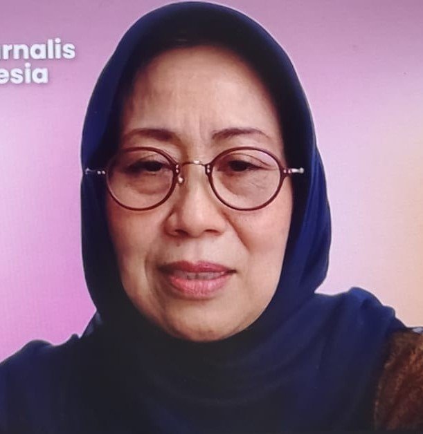 Ketua Dewan Pers dan Jurnalis Perempuan se Indonesia Baca Puisi di Acara HUT FJPI ke 16 2 Hal 9 1 KLm Ninik Rahayu 1