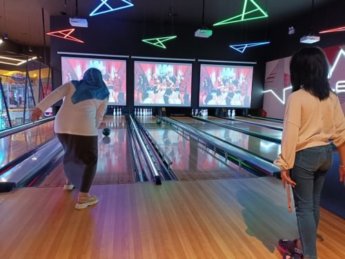 Hiburan Seru dengan Social Bowling Enam Line di QMall Banjarbaru 1 IMG 20231203 WA0013 e1701574330492