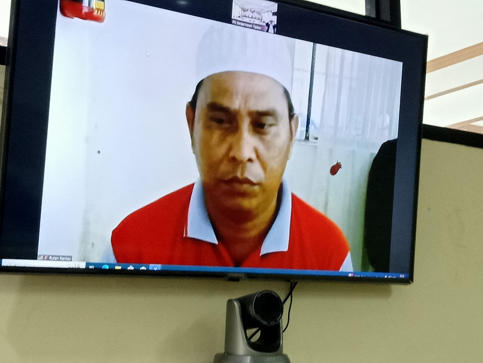 Muliadi Mantan Kades Sawaja Tapin Dituntut 15 bulan Penjara 1 IMG 20231211 WA0052