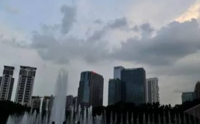 Kementerian Kesehatan Malaysia Deteksi 6.796 Kasus Baru Covid-19