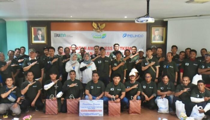 Pelindo Berikan Awareness K3 kepada TKBM Pelabuhan Banjarmasin