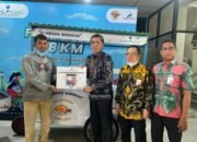 UPZ Bank Kalsel Serahkan Tiga Rombong BARAKAH pada PedaGang Pra Sejahtera
