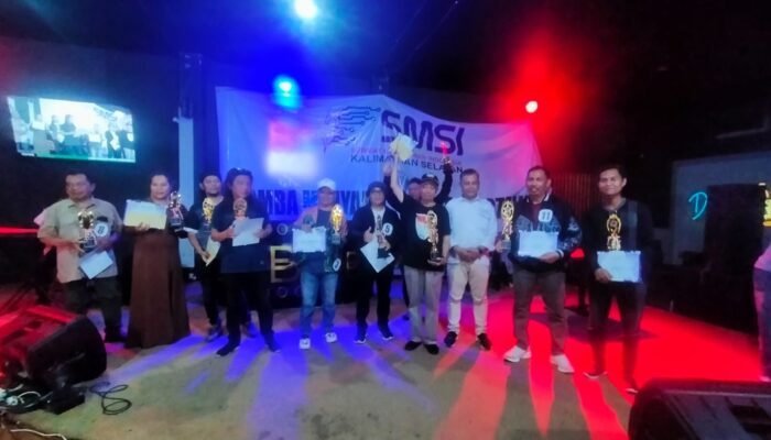 Misbat dan Daus Juara Lomba Menyanyi Antar Wartawan se-Kalsel