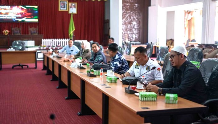 DPRD HSS Sarankan Bentuk Tim Selesaikan Sengketa Tanah Masyarakat dengan Perusahaan Sawit