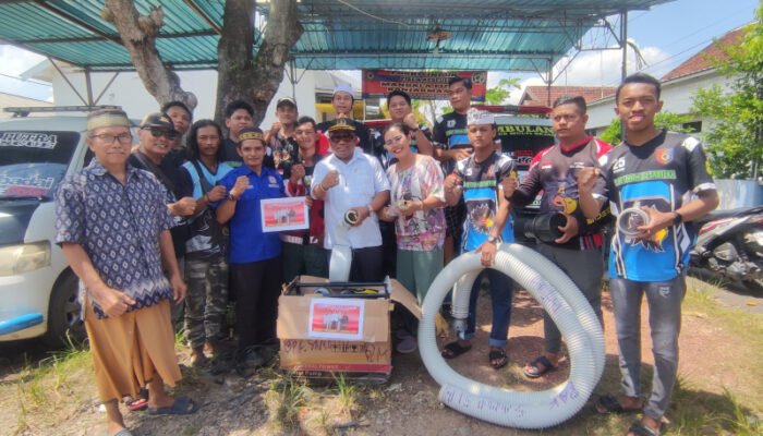 Saut Nathan Samosir Bantu Mesin Pemadam untuk BPK Mandala Putra