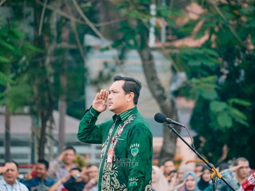 Apel Gabungan Aditya Ingatkan Profesionalisme ASN Dalam Melayani Masyarakat 1 Hal 10 2 KLm BJB 2 3