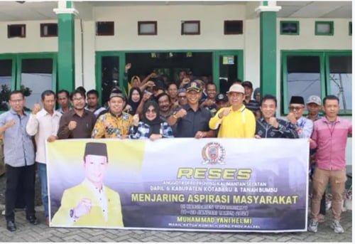 Paman Yani Respon Keinginan Masyarakat Ubah Pola Perkebunan Karet menjadi Sawit 1 Hal 10 3 Klm Paman Yani
