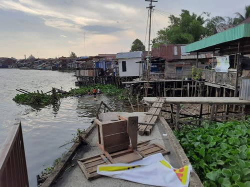 Disperkim Bangun Titian Roboh di Gang Gusti 1 Hal 10 3 Klm Titihan