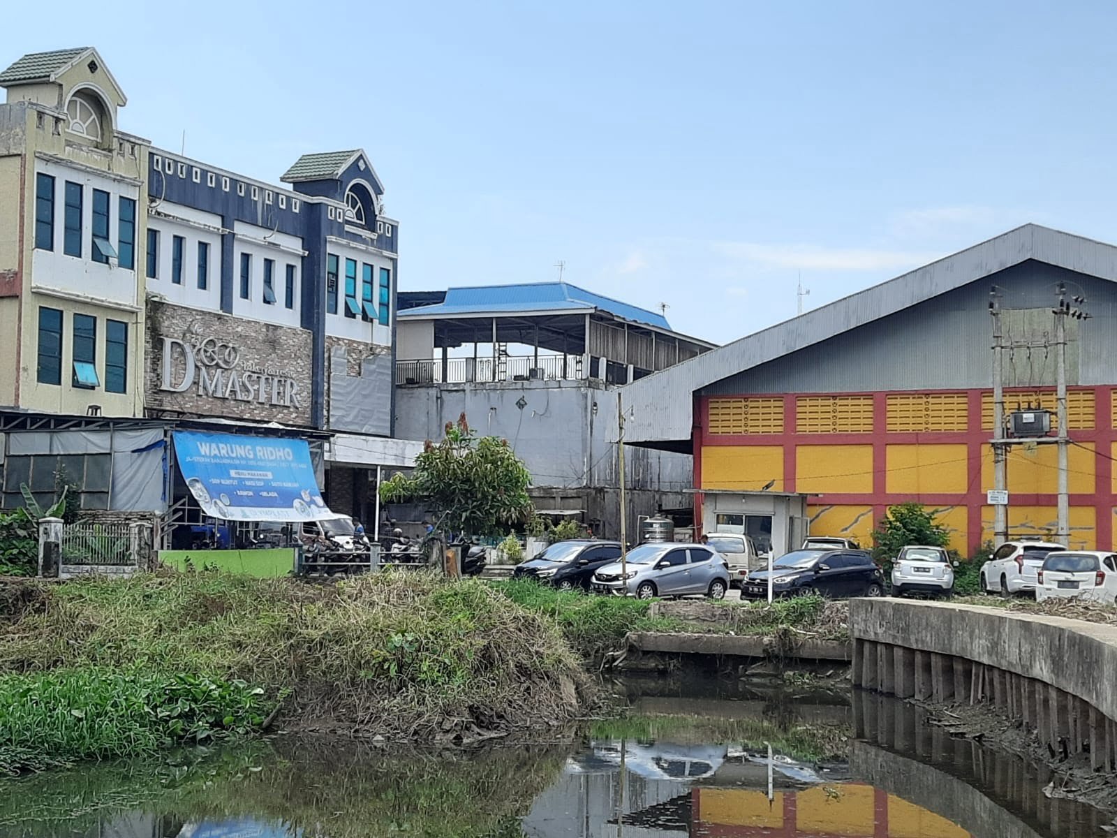 Hal 10 4 KLm Pembebasan Lahan