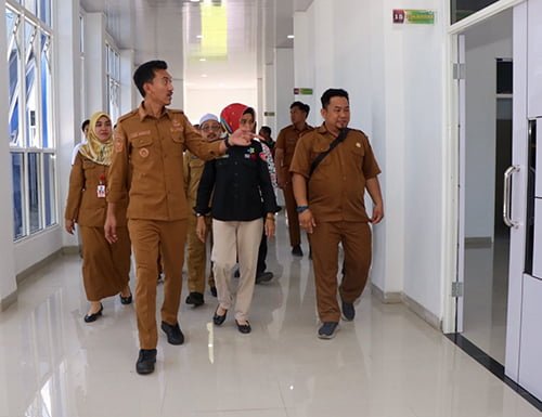 Hal 16 4 Klm Martapura Tinjau gedung