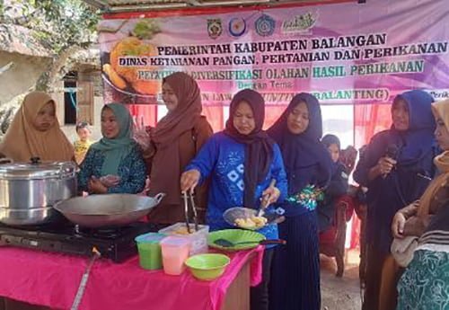 Lawan Stunting, DKP3 Balangan Kempanyekan Gemar Makan Ikan 1 Hal 2 Bal 3 klm 7