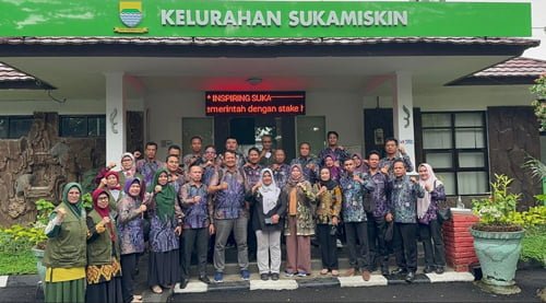 Keuangan Pemko Defisit<br>Camat dan Lurah Banjarmasin Justru Tulakan ke Bandung 1 Hal 9 3 Klm Camat Lurah