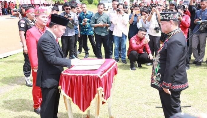 Ini Pesan Gubernur Kalteng Usai Kukuhkan Dewan Adat Dayak Kotim