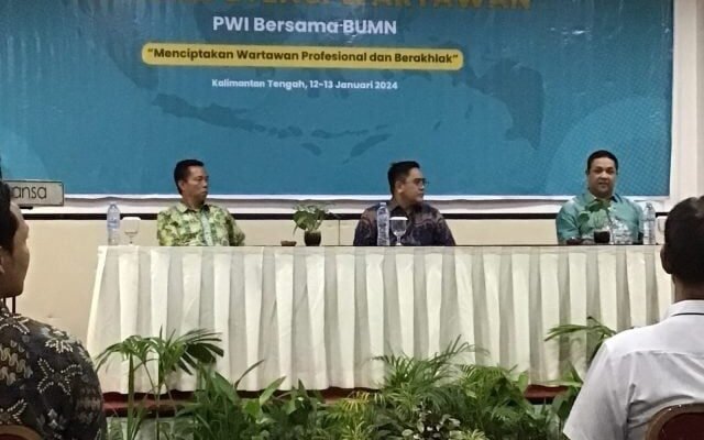 PWI Kalteng bersama Pegadaian dan PT PLN Laksanakan Kegiatan UKW bagi Wartawan