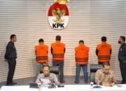 KPK Sebut Bupati Labuhan Batu Erik Adtrada Ritonga Syaratkan Fee 15 Persen untuk Menangkan Tender 26 KPK Sebut Bupati Labuhan Batu Erik Adtrada Ritonga Syaratkan Fee 15 Persen untuk Menangkan Tender