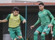 Jelang Lawan PSIS, Paul Munster Beri Pesan Khusus ke Pemain Persebaya Soal Strategi Tim 23 Jelang Lawan PSIS, Paul Munster Beri Pesan Khusus ke Pemain Persebaya Soal Strategi Tim