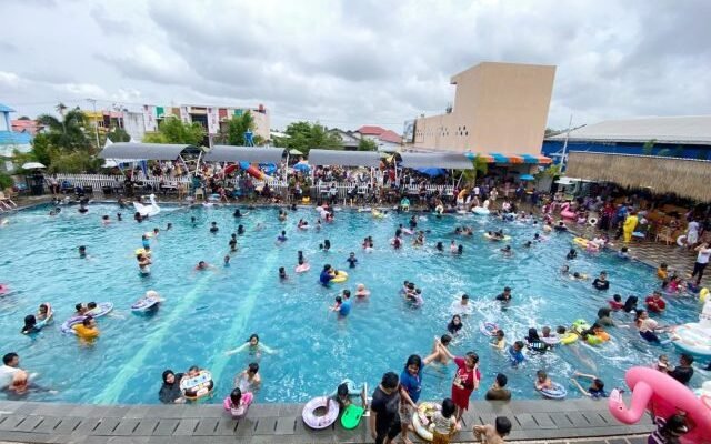 Momen Liburan, Pengunjung Borneo Mini Waterpark Naik 75 Persen