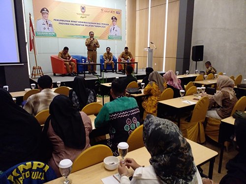 13 2klm nurul fajar desira jpg