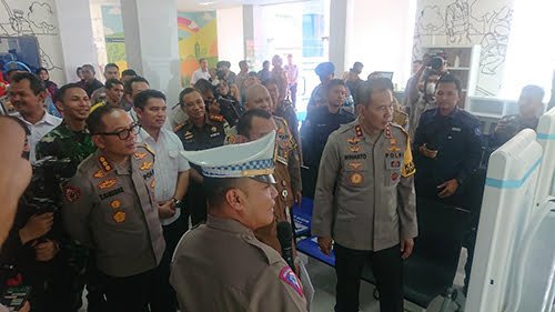 5 HL Kapolda Resmikan SIM 2klm