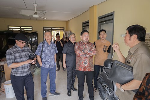 Hal 10 kujungan anggota dewan