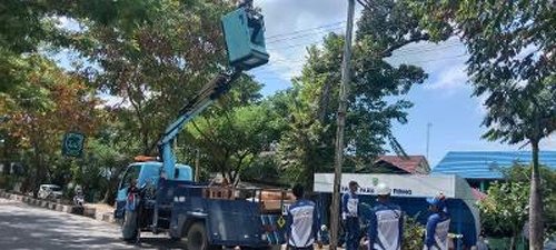 Dishub Balangan Pemeliharaan Lampu PJU Median Jalan A Yani 1 Hal 2 Bal 3 klm 13