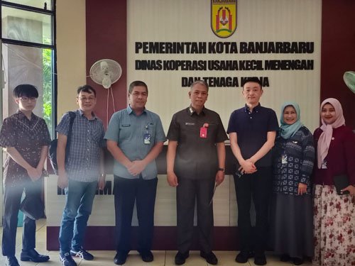 Hal 9 2 Klm Foto Bersama