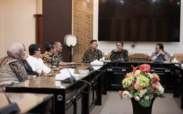 Kemiskinan, Lansia dan Pendidikan Jadi Bahasan Komisi IV DPRD Kalsel dengan DPRD Jatim